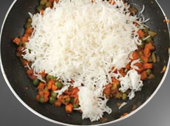 Rice under of masala 