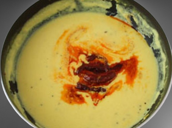 under kadhi red chilli